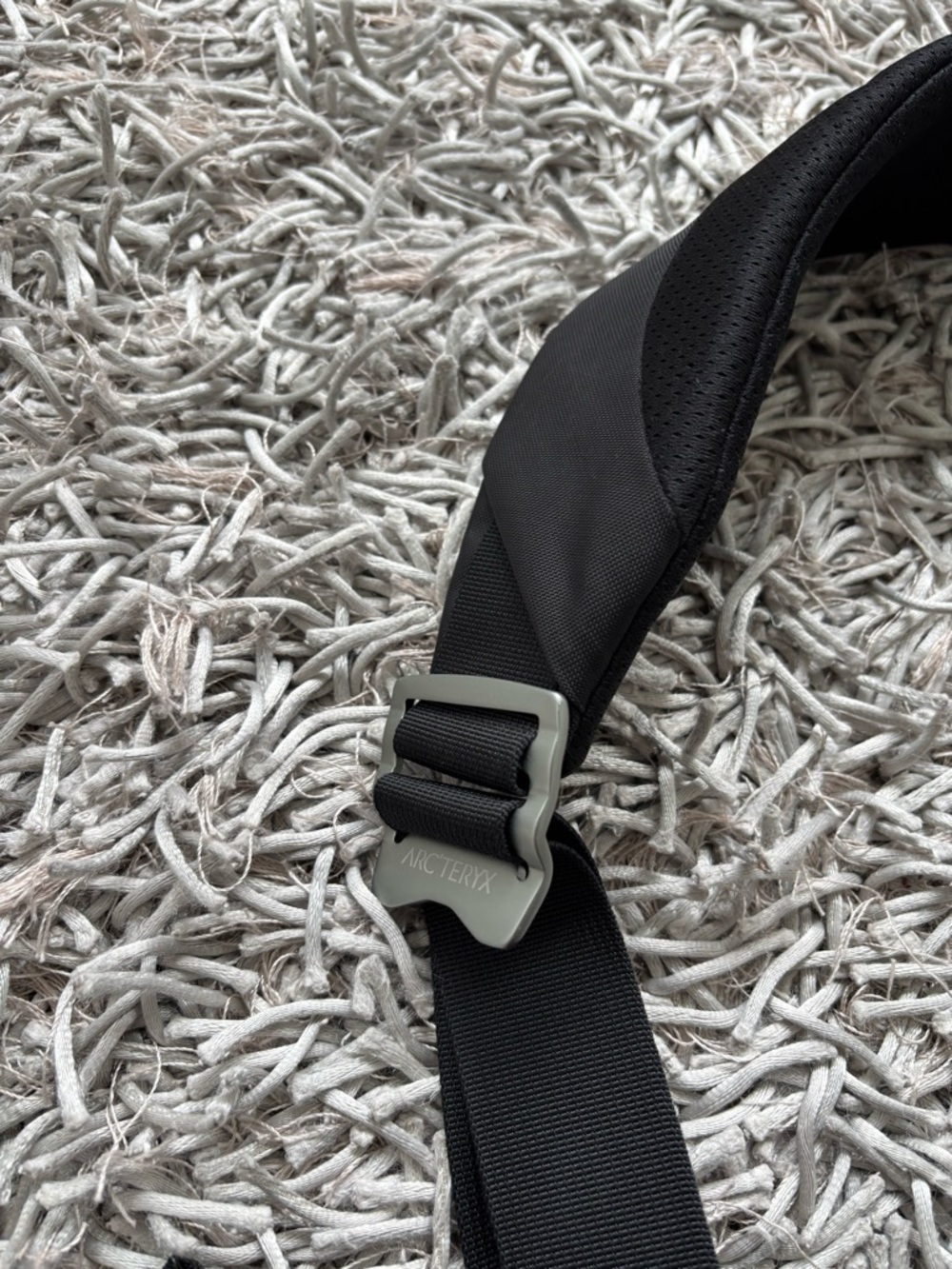 Arcteryx Mistral 8 Shoulder Side bag *Vintage* Black Authentic 2012 *RARE* - Picture 3 of 13